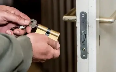 How to Prepare Your Front Door for Deadbolt Installation in Venice, FL